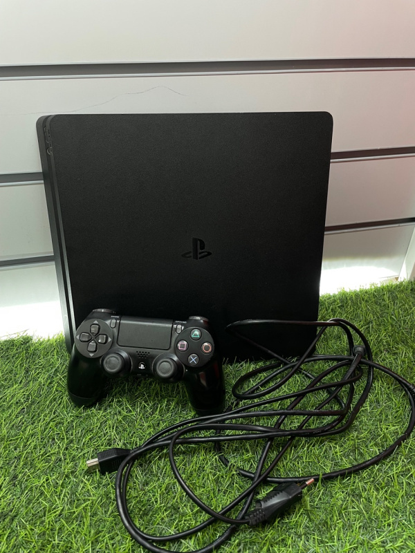 Игровая приставка PlayStation ps 4