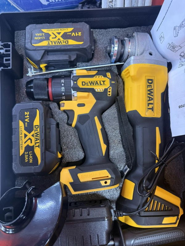 Набор электроинструмента Dewalt 2 in 1