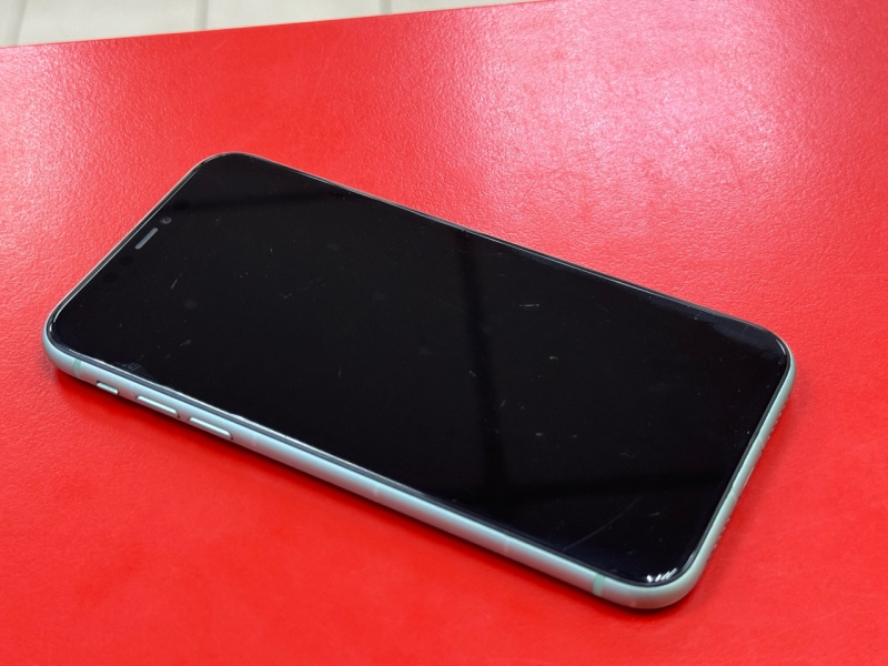 Мобильный телефон Apple iPhone 11