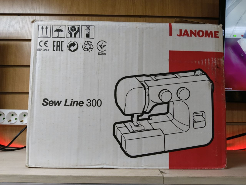 Швейная машина Janome Sew Line 300