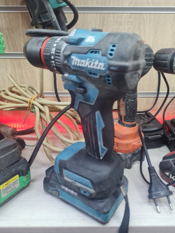 Шуруповерт Makita Не указана