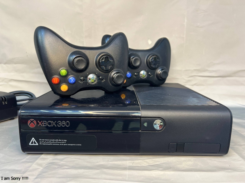 Игровая приставка Xbox 360