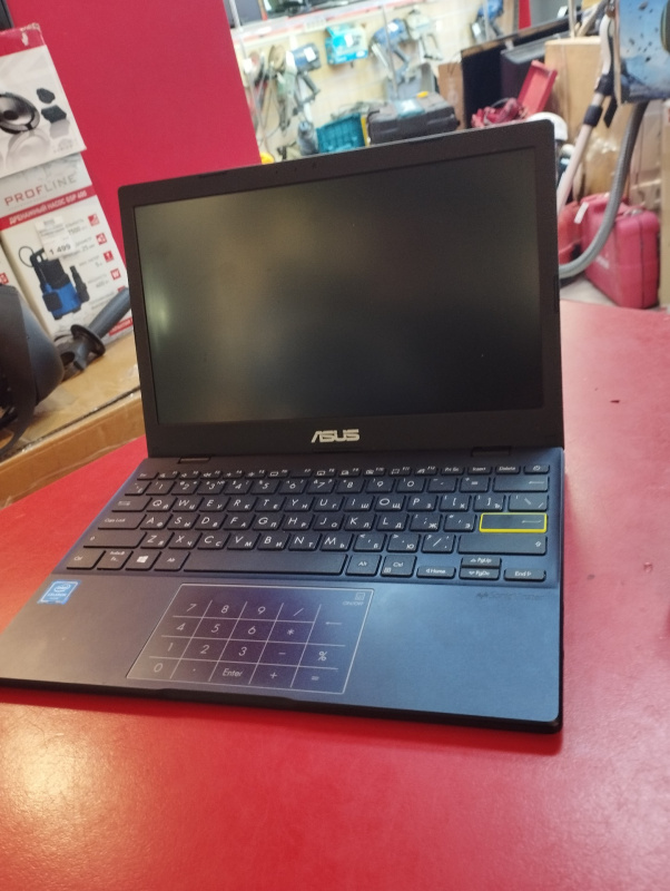 Ноутбук ASUS 210